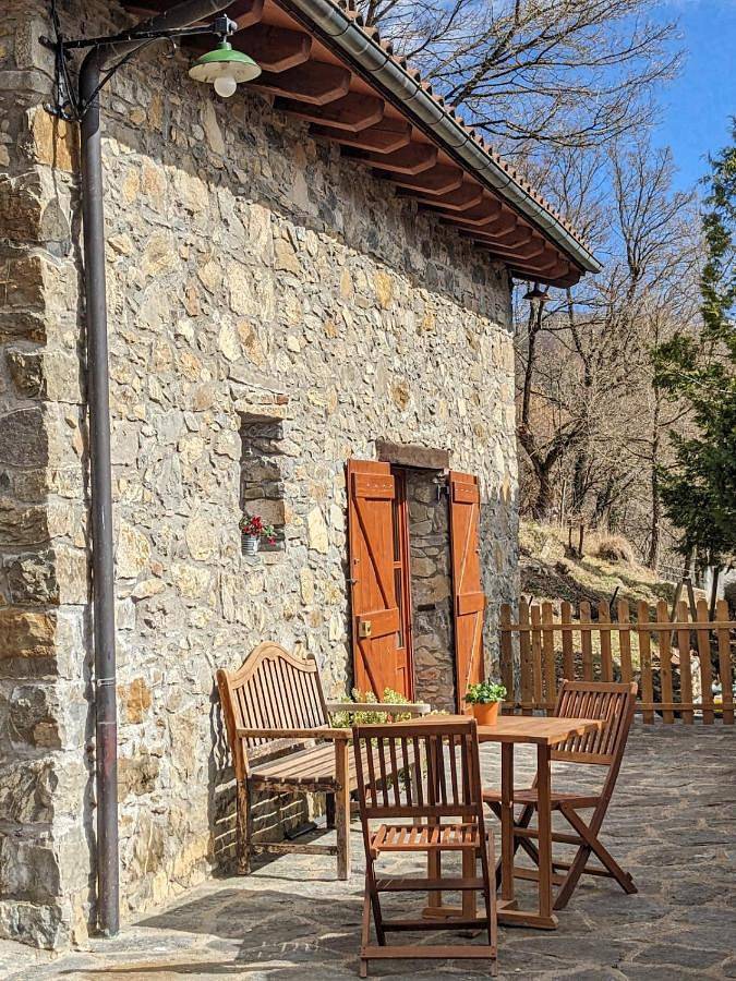 Gîte pour 3 personnes, avec terrasse ainsi que vue et jardin à Camprodon - 2