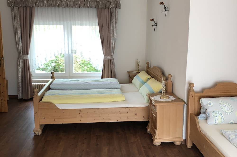 House (ehem. Gasthof) suitable for up to 24 people for summer and winter! in Schleusegrund, Hildburghausen und Umgebung
