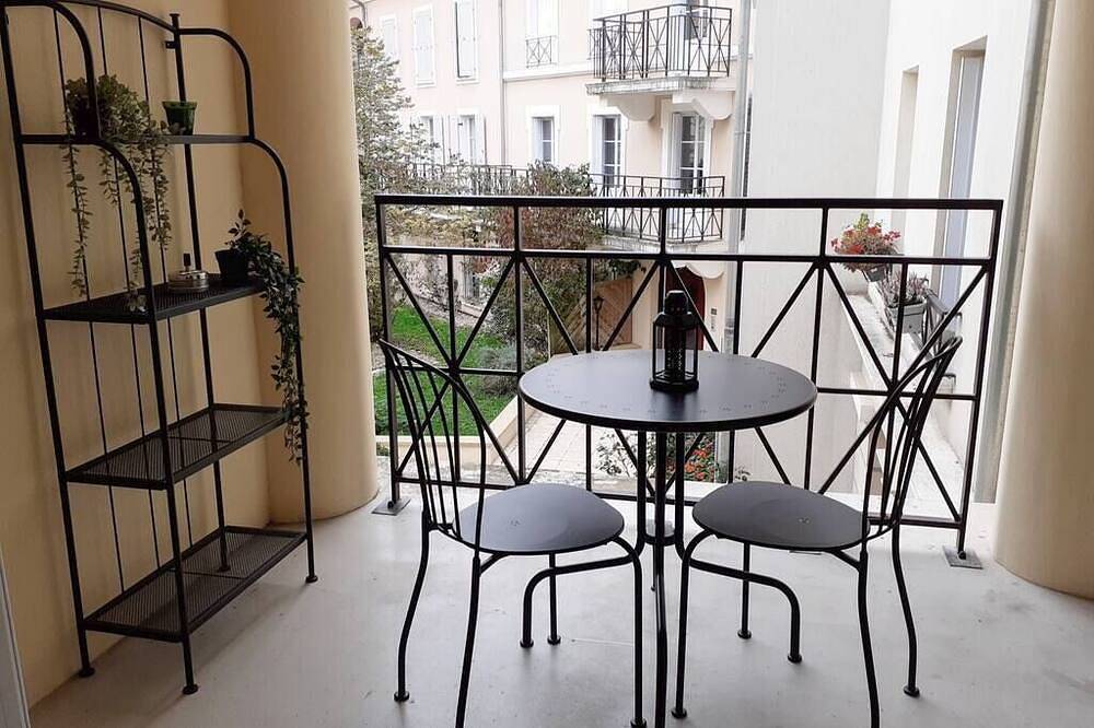 Entire apartment, Place Toscane, 8P, Fibre et Parking à Disneyland in Serris, Seine-et-Marne