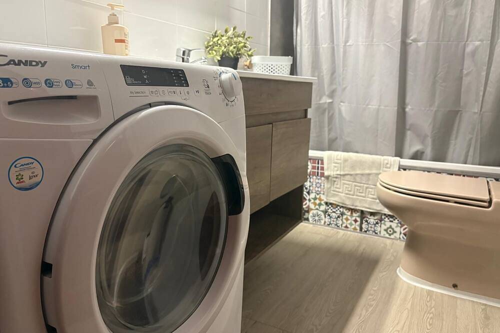Apartamento entero, Apartamento excelente ubicacion en el centro de la ciudad in Huelva, Costa de la Luz