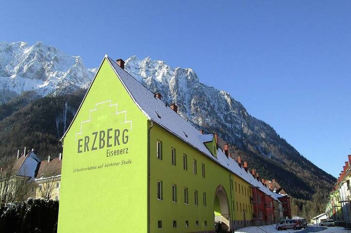 Ferienwohnung für 4 Personen, mit Balkon und Garten in Eisenerz