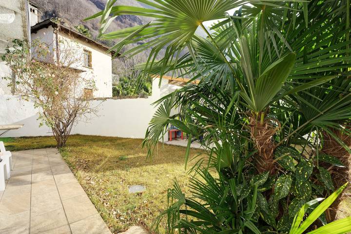 Holiday Home 'Casa Vacanze Laghi e Monti' with Mountain View, Private Garden and Wi-Fi in Albo (Mergozzo), Comune di Mergozzo