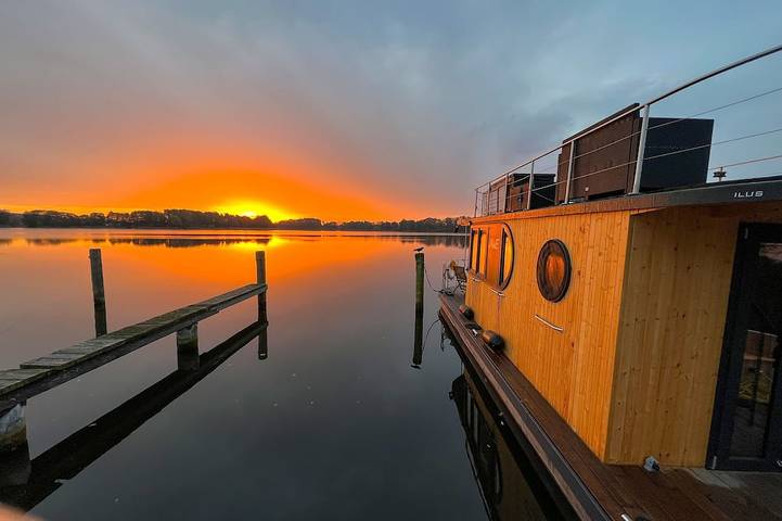Hausboot für 5 Personen, mit Terrasse in Mecklenburgische Seenplatte - 3