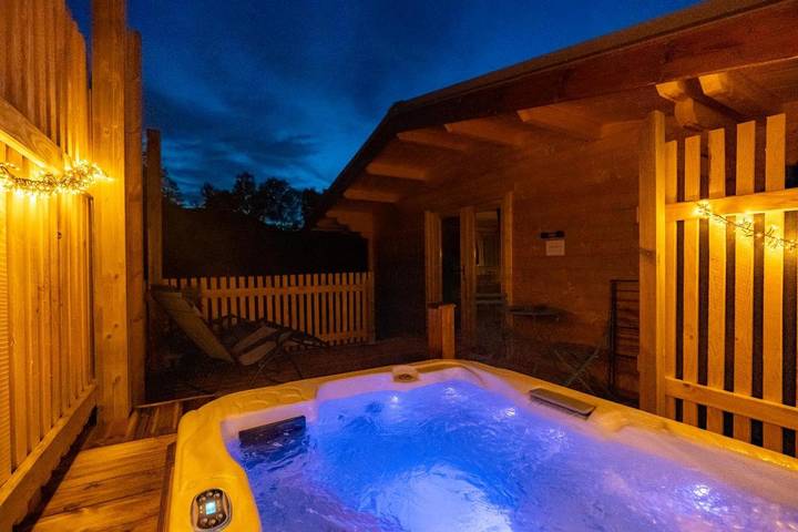 Lodge pour 2 personnes, avec sauna ainsi que terrasse et jacuzzi dans Hautes-Alpe - 3