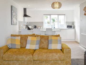 Holiday Rental for 5 People in Benllech, Isle of Anglesey, Photo 4