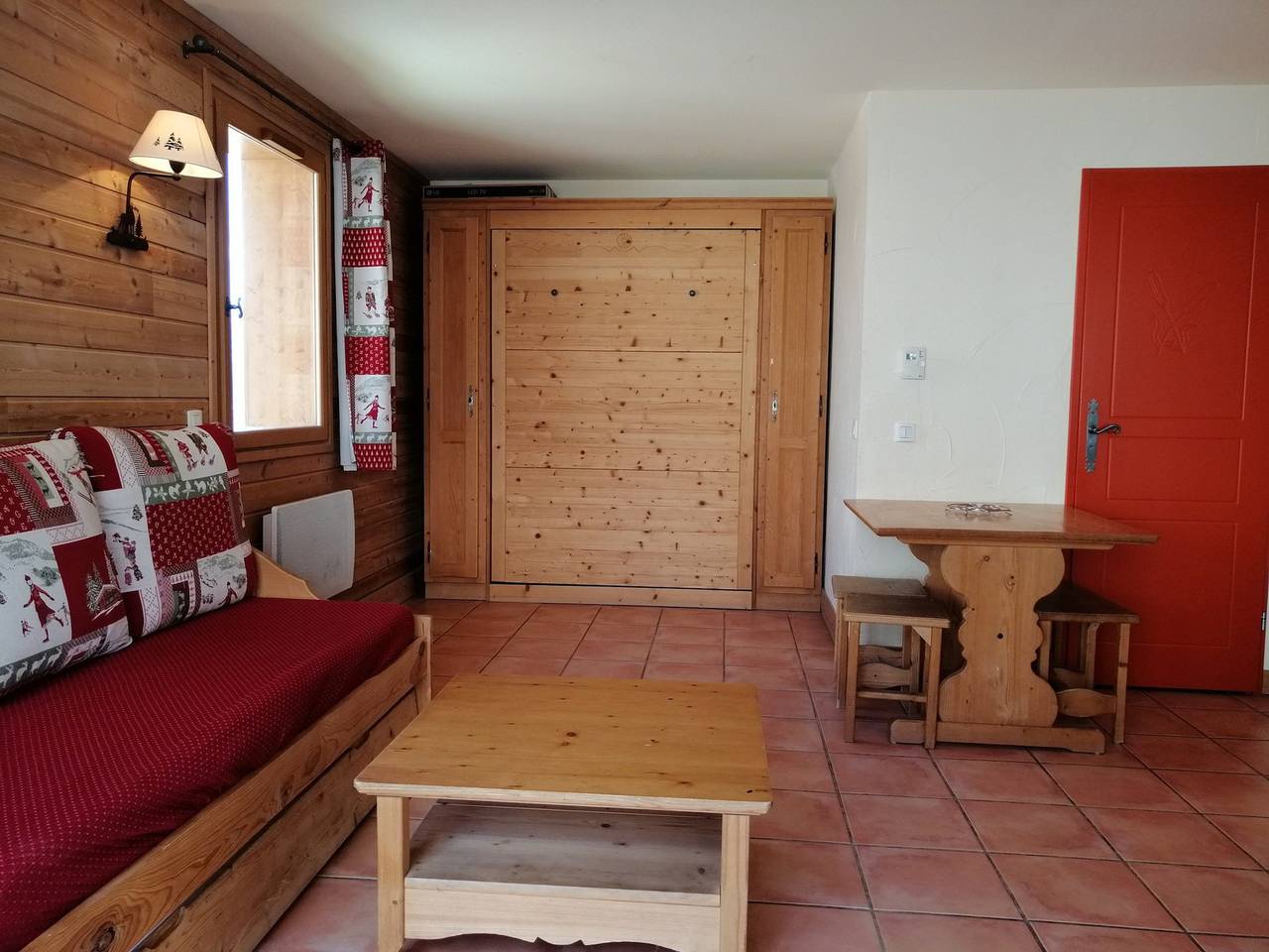 Studio entier, Grand studio montagne 4 personnes avec balcon à Pra Loup in Pra-Loup (station de ski), Pra-Loup