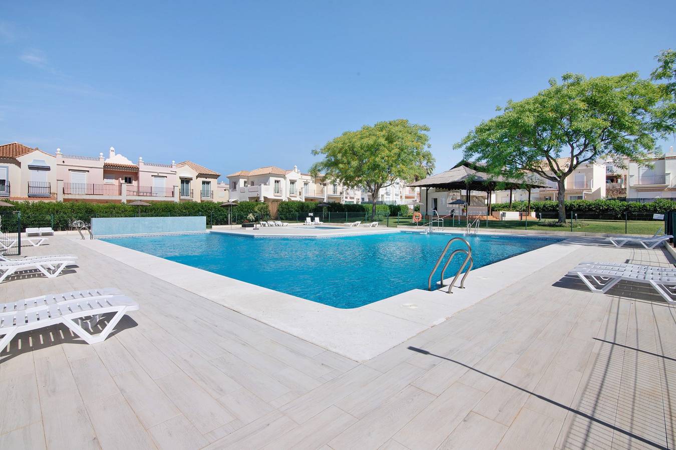 Casa Vacacional 'Estrella' con Vistas a la Montaña, Wi-Fi y Aire Acondicionado in Urbanizacion Costa Esuri, Ayamonte
