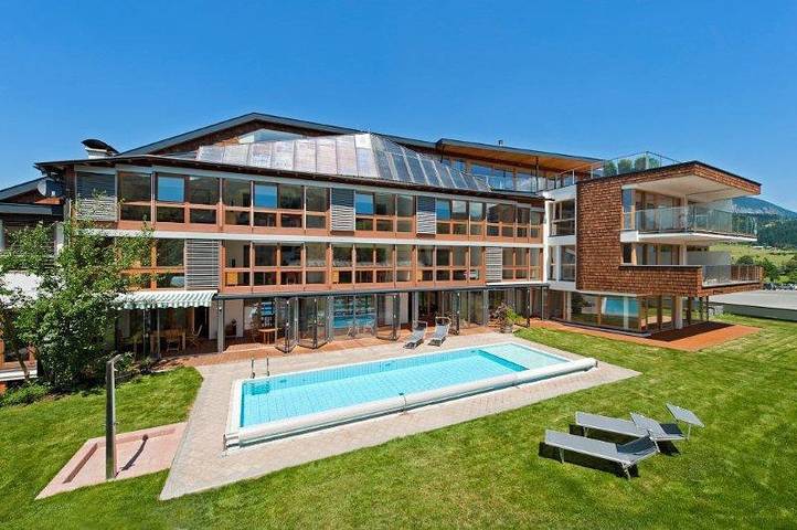 Appartement voor 5 personen, with tuin and sauna as well as zwembad, met huisdier in St. Johann in Tirol