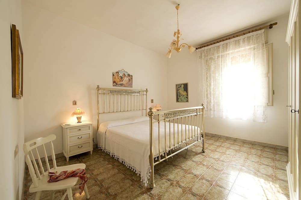 Villa Paradiso, A Villa with private Swimming Pool in Castelluzzo. in Castelluzzo, San Vito Lo Capo