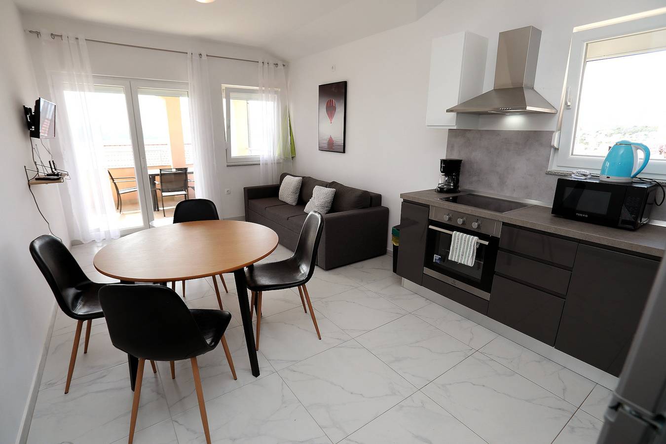 Ganze Ferienwohnung, Ferienwohnung für 4 Personen mit Meerblick in Okrug Gornji, Ciovo