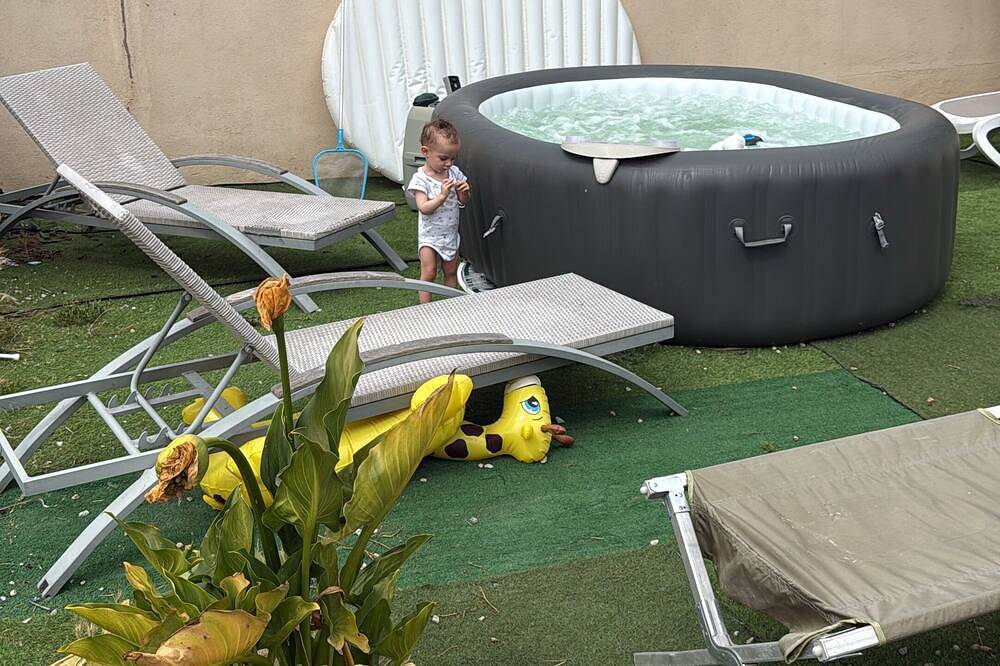 Maison, trois champs sans prétention avec jardin, stationnement in Calvi, Région de Calvi