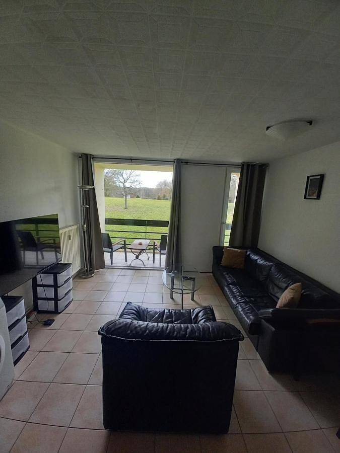 Gîte pour 6 personnes, avec vue et terrasse, animaux acceptés à La Calamine