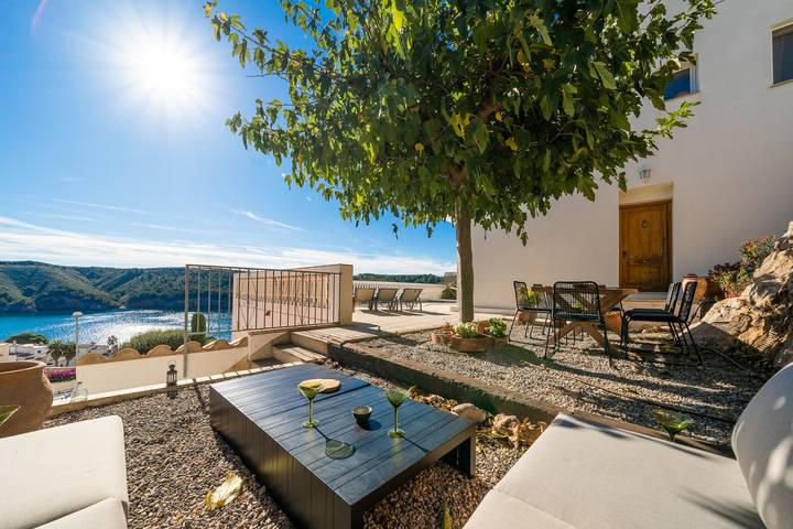 Maison de vacances pour 6 personnes, avec jardin et terrasse dans Cala Montgo