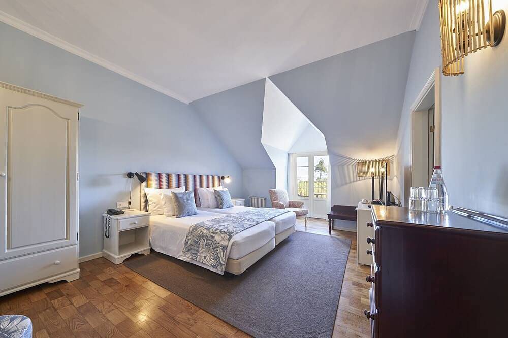 An Undeniable Jewel in Santana! Outdoor Pool, Buffet Breakfast, Free Parking! in Santana, Madeira