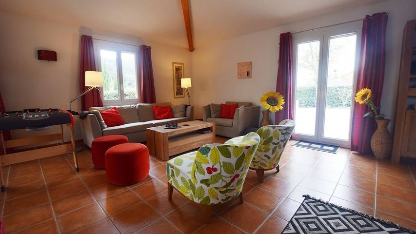 Location de vacances pour 9 personnes, avec jardin et piscine à Vallon-Pont-d'Arc - 3