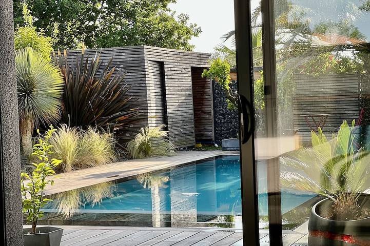 Villa pour 8 personnes, avec terrasse ainsi que jardin et jacuzzi à Gujan-Mestras