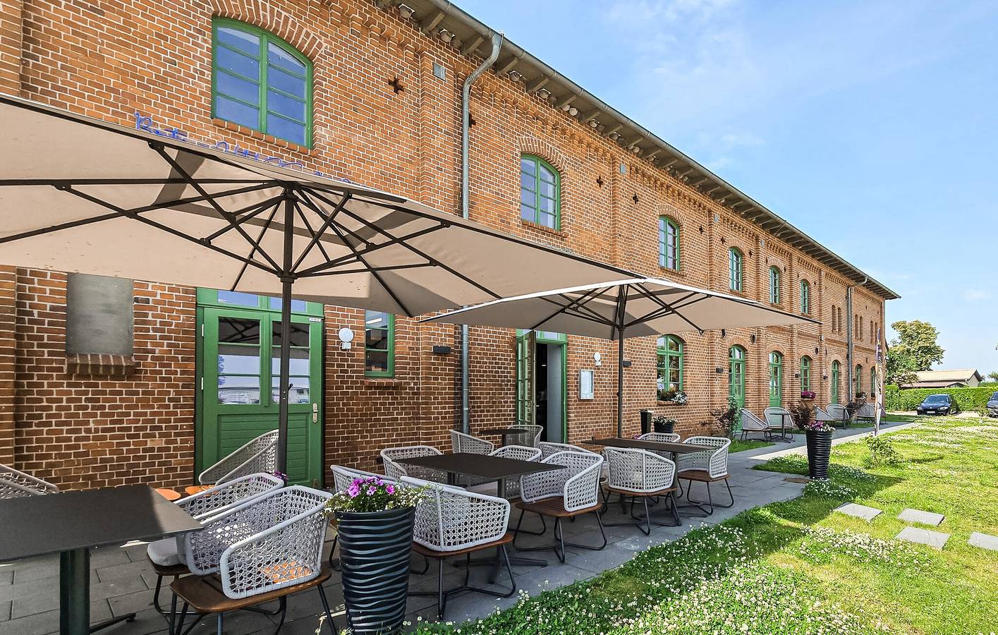 Ganze Ferienwohnung, Appartement am Strand mit Parkplatz und Internet - Klink 200m in Klink, Müritz