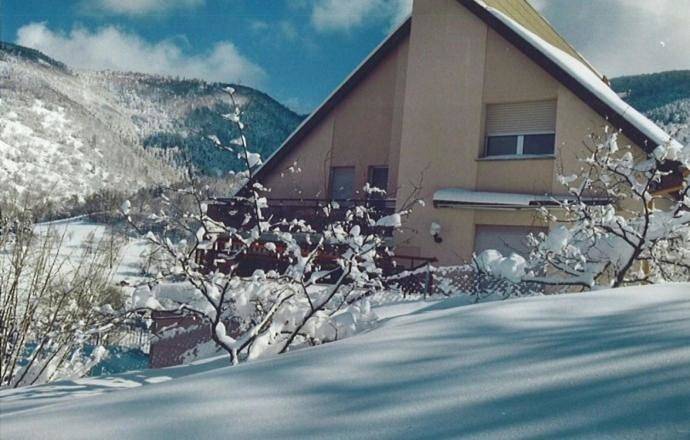 Location de vacances pour 2 personnes, avec vue ainsi que piscine et jardin à Oderen - 3