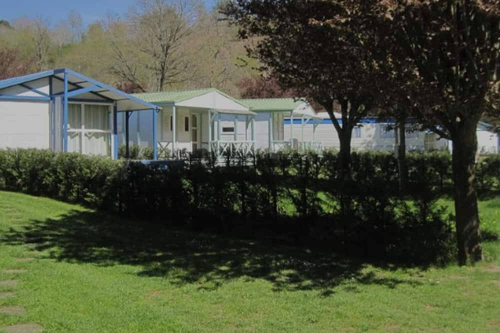 Chalet pour 4 Personnes dans Chazelles-sur-Lyon, Montbrison