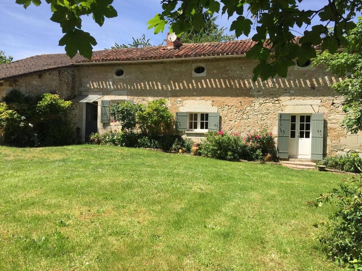 Two-Bedroom House in Marsac-sur-l'Isle, Périgord Blanc