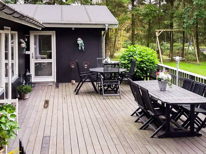 Ferieudlejning for 8 personer, med Jacuzzi og Terrasse såvel som Pool og Sauna i Hou