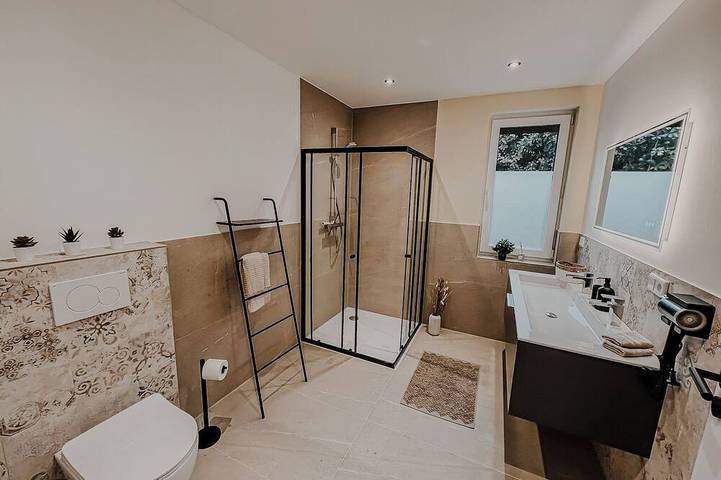 Ganze Wohnung, Modernes Apartment in Viernheim in Viernheim, Bergstraße