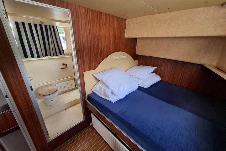 Péniche pour 7 personnes, animaux acceptés à Chenillé-Changé - 2
