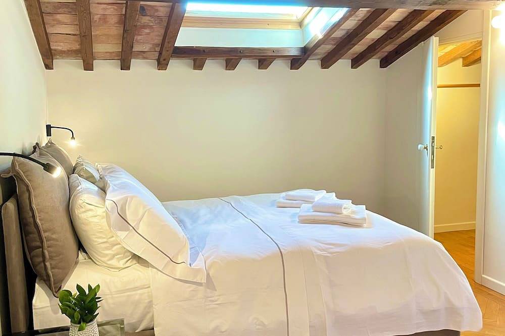 Entire apartment, Boutique apartment- Experience the excitement of a unique stay: ancient and comfortable in Tivoli, Rome Province