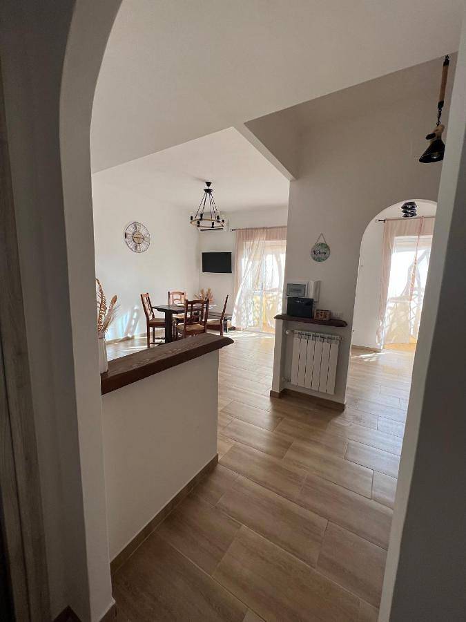 Appartamento intero, One-Bedroom Apartment in Passoscuro, Fiumicino