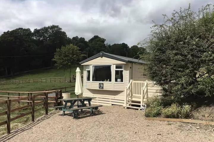 Static caravan for 6 people in West Midlands