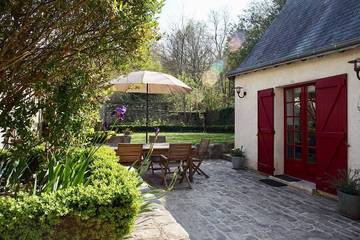 Gîte pour 4 personnes, avec terrasse et jardin, animaux acceptés à Chargé