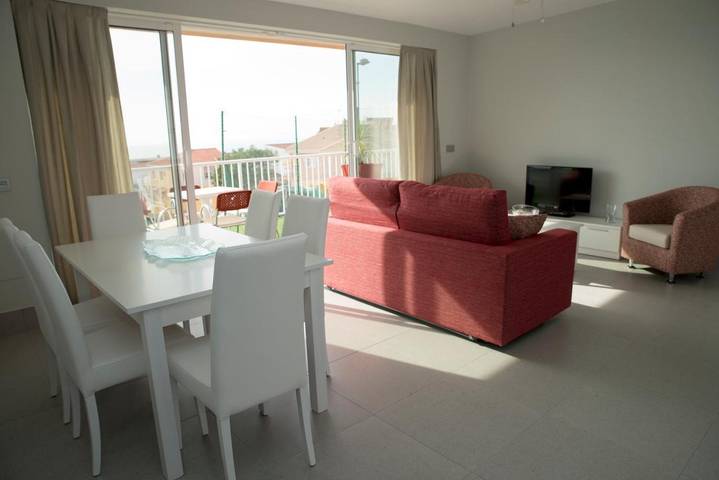 Gîte pour 3 personnes, avec balcon ainsi que piscine et vue à Isla Plana - 4