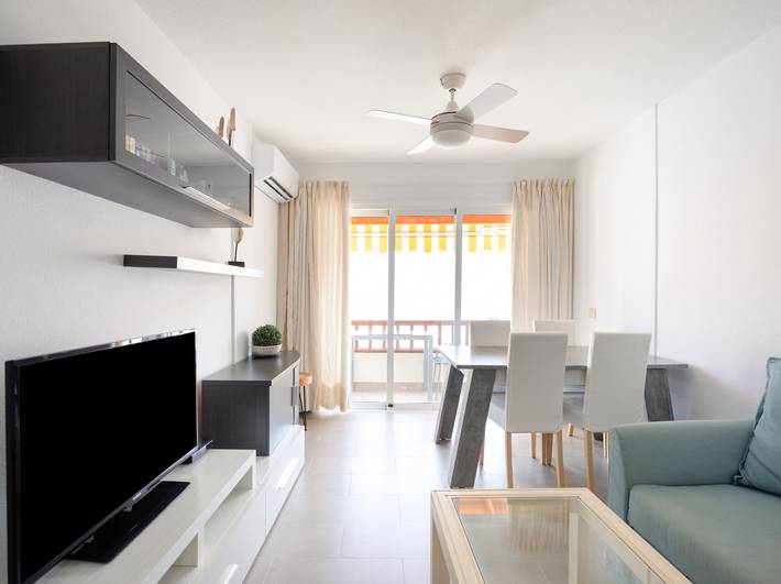 Gîte pour 6 personnes, avec terrasse et piscine dans La Caleta - 3