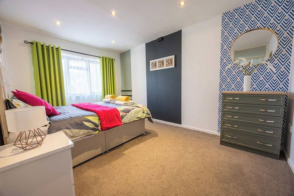 Kingsholm Sunny Vibes: 2 Bedrooms, Stadium, Free Parking, Garden in Gloucester (UK), Gloucestershire