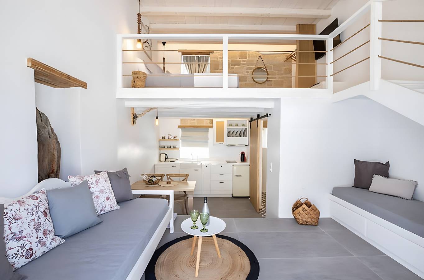 Ganzes Studio, Villa 'Grannys 1' mit Bergblick, Wlan und Klimaanlage in Karpathos