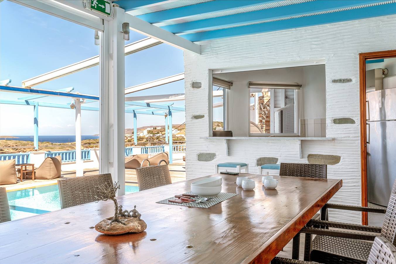 Villa "Blue Waves View Andros" avec vue sur la mer, piscine privée et Wi-Fi in Andros