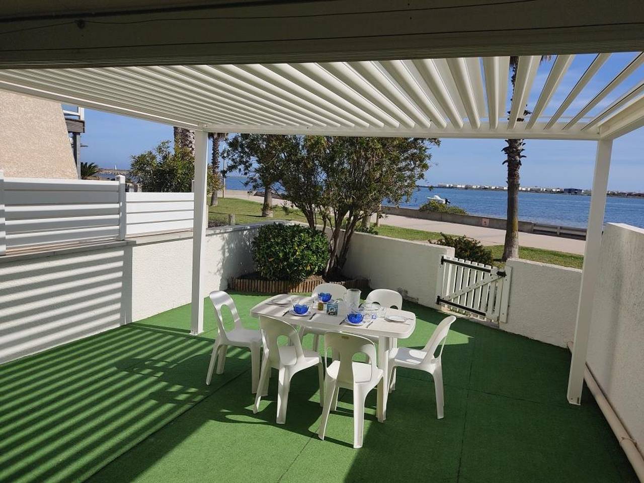 T4 Villa in Gruissan mit Meerblick, Klimaanlage, 80m2, Strand 50m, 6 Pers. in Gruissan (Ville), Gruissan