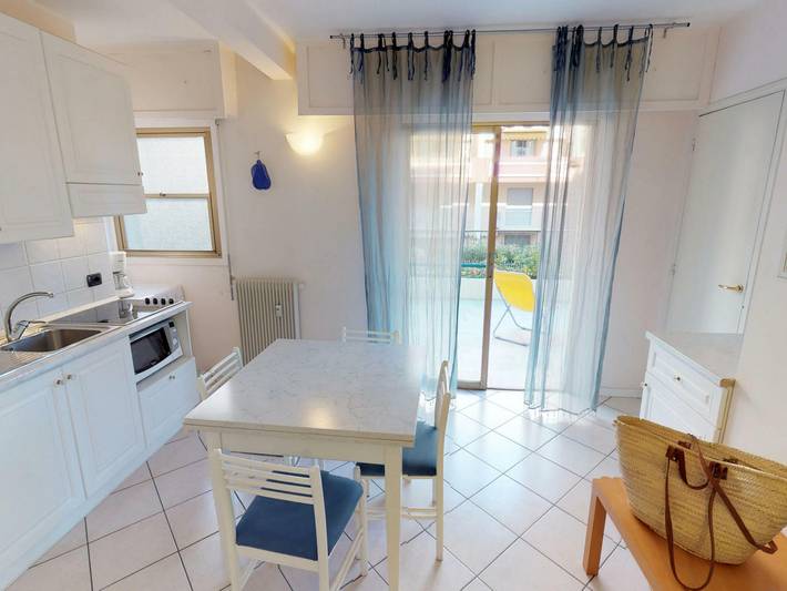 Gîte pour 4 personnes, avec balcon dans Plage des Sablettes Est - 4