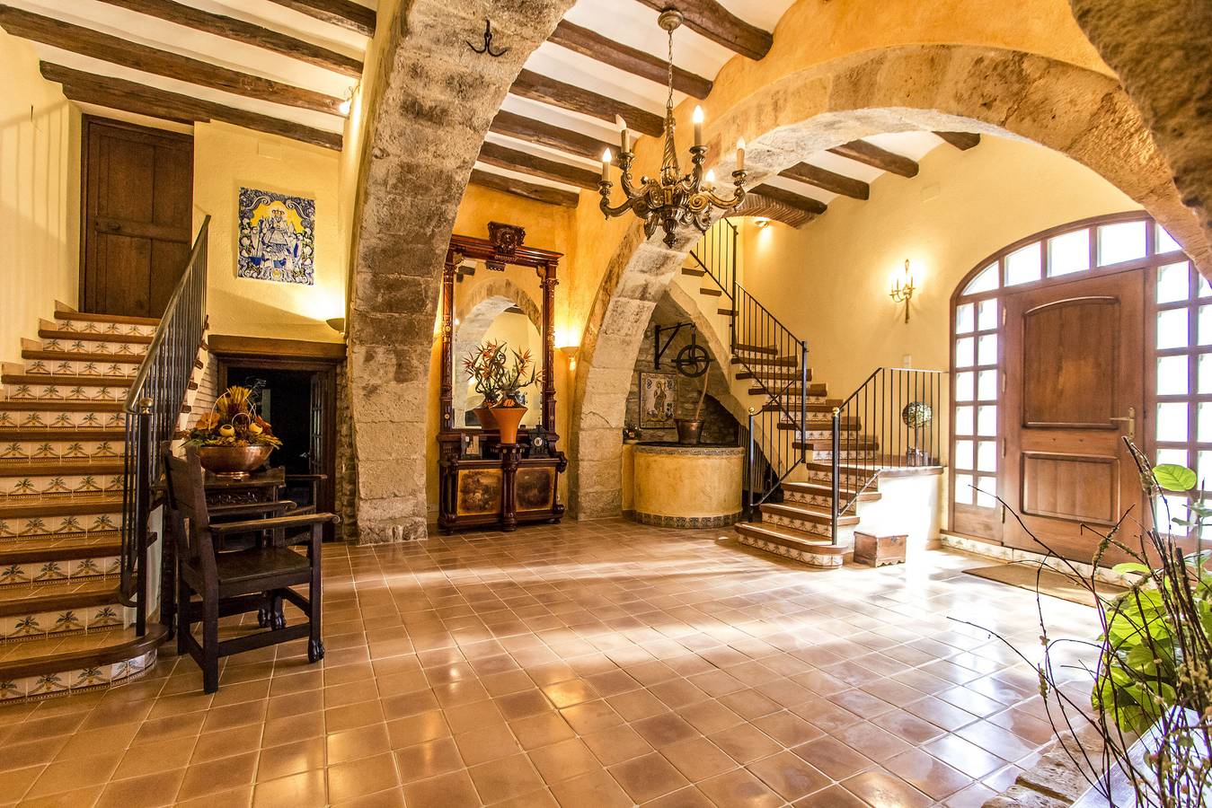 Elegancia atemporal cerca de Bcn, 14min a la playa in Santa Oliva, Costa Dorada