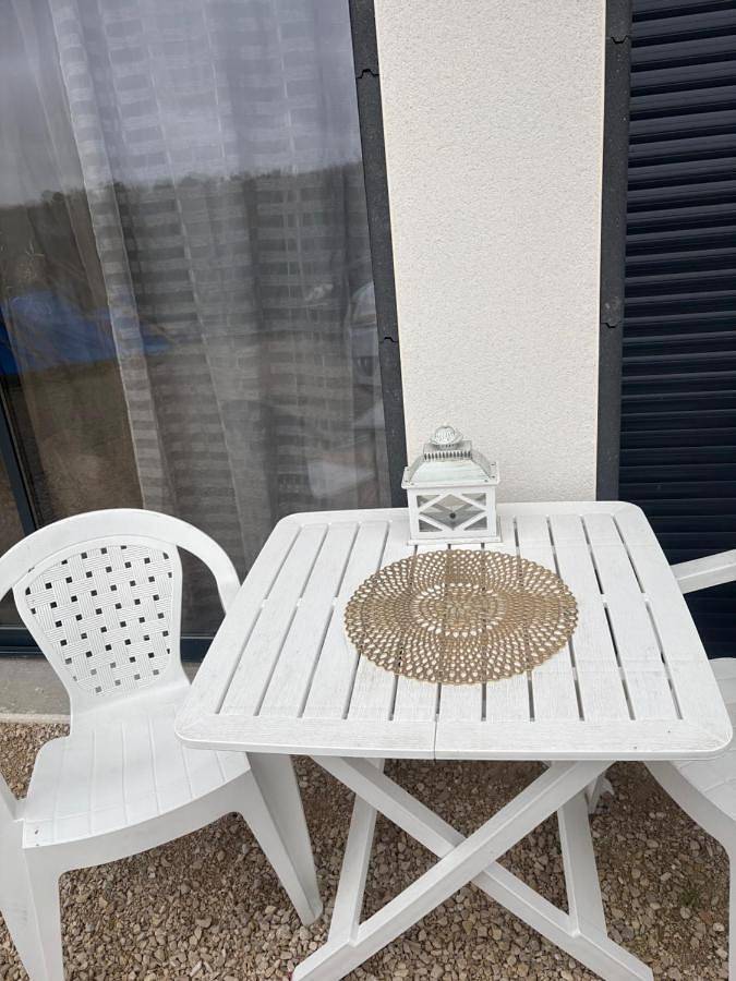 Gîte pour 2 personnes, avec vue ainsi que jardin et piscine à Bressols - 2