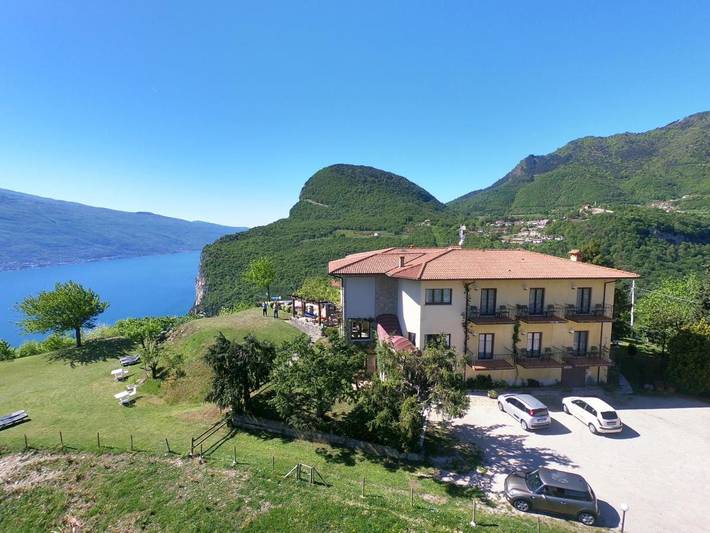 Hotel für 2 Personen, mit Balkon und Terrasse sowie Garten und Seeblick