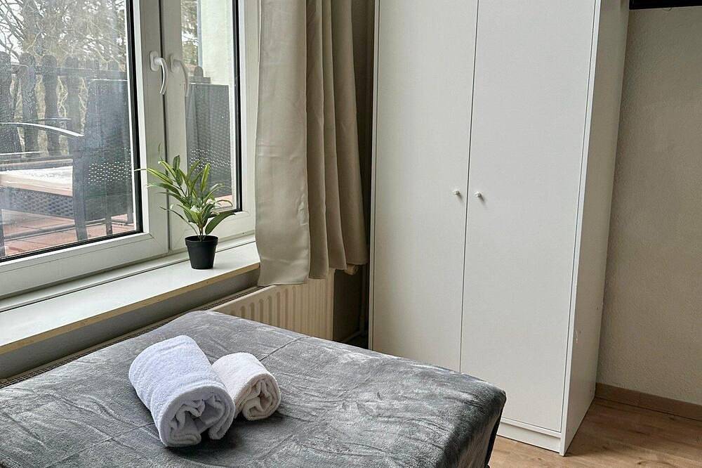 Kieler Straße 73 W2 - 3 Schlafzimmer mit 2 Bädern in Neumünster, Schleswig-Holstein Binnenland