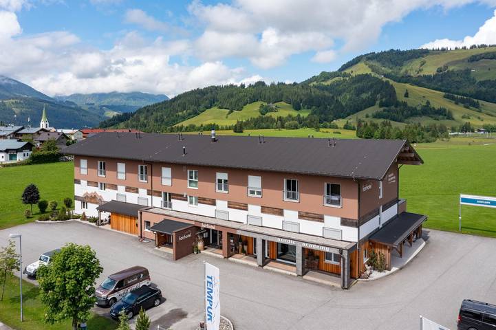Hôtel pour 4 personnes, avec terrasse ainsi que sauna et jardin, adapté aux familles à Hochfilzen - 2
