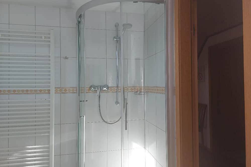 Ganze Wohnung, Großzügige Ferienwohnung (70 qm) mit zwei Schlafzimmern in zentraler Lage in Kelheim, Ostbayern