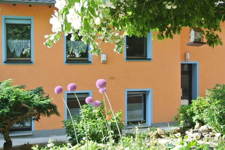 Ferienwohnung für 7 Personen, mit Balkon und Terrasse sowie Garten und Sauna