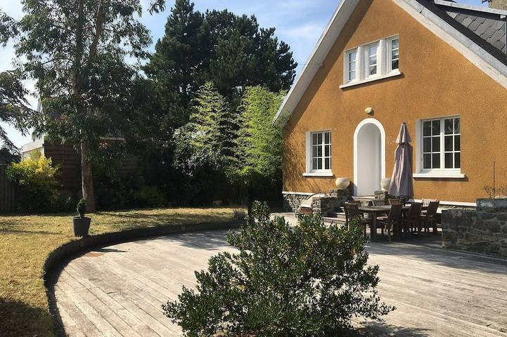 Maison de vacances pour 11 personnes, avec Jacuzzi ainsi que Terrasse et Jardin à Agon-Coutainville