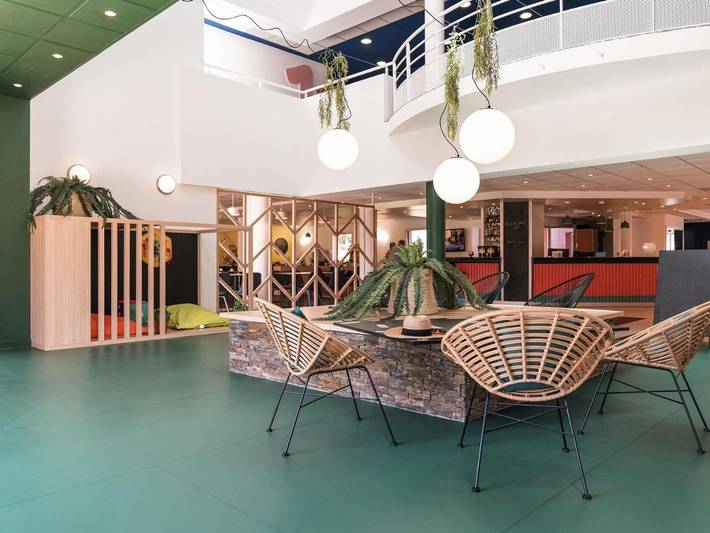 Hôtel pour 2 personnes, avec vue et jardin dans Plan de Campagne