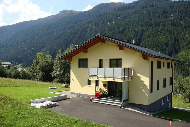 Ferienwohnung für 5 Personen, mit Balkon und Garten
