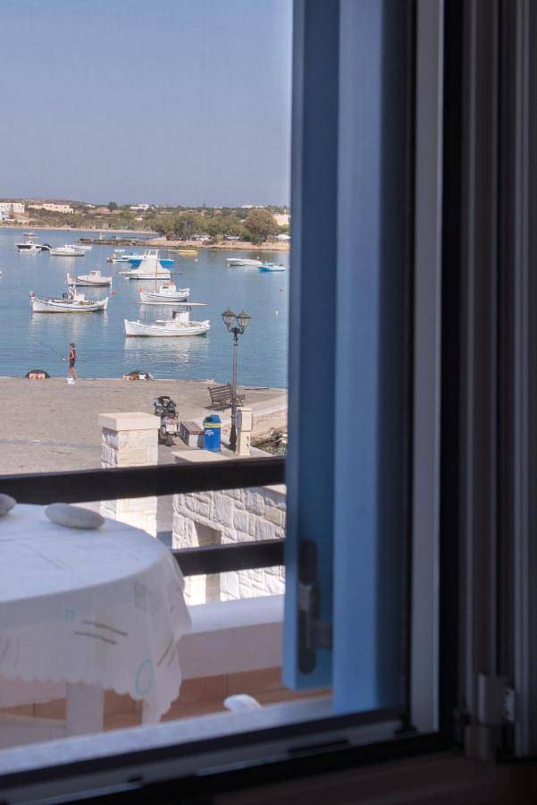 Exohiko in Aliki, Paros