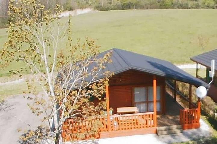 Gîte pour 5 personnes, avec terrasse à Chille